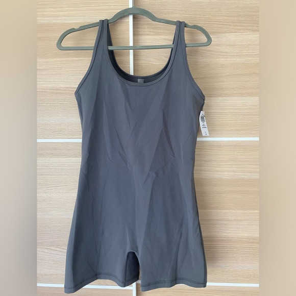 NWT TNA Romper - Picture 1 of 4